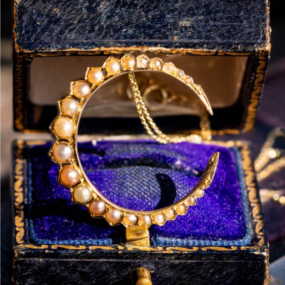 Antique Victorian 9ct Gold Cresent Moon Pearl Pendant